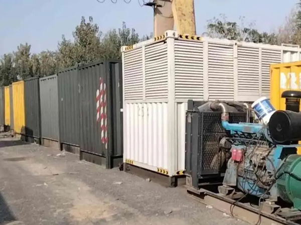 崇义200KW柴油发电机机组每小时油耗是多少？