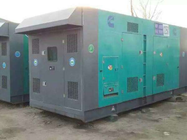 崇义合同中关于工期延误的责任如何界定和处理？